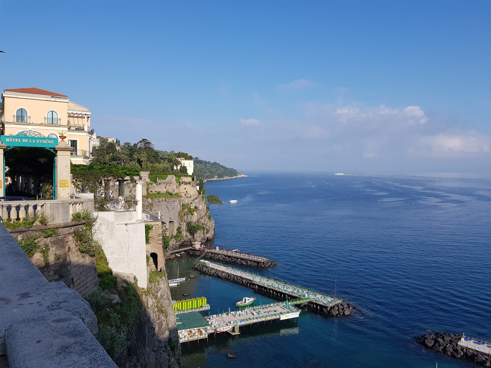 Sorrento Bay